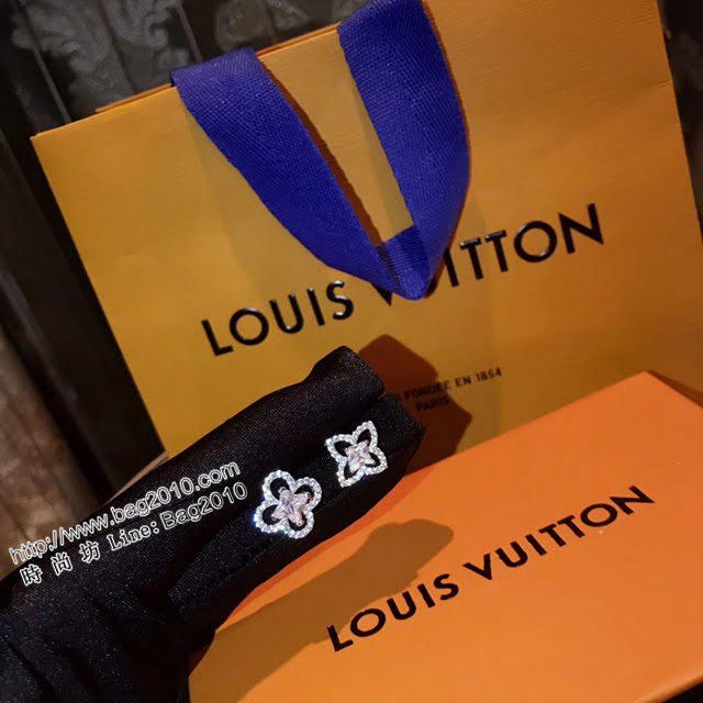 Louis Vuitton純銀飾品 路易威登高端精緻S925純銀銀色耳環耳飾 LV不對稱耳釘  zglv1884